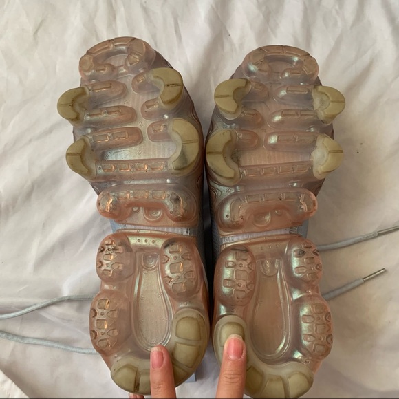 Nike Vapormax Size 6 Women’s/ 4.5 Youth - Picture 5 of 7